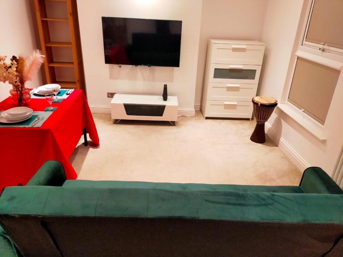 Fully-Equipped Flat In The City Of Лондон Экстерьер фото